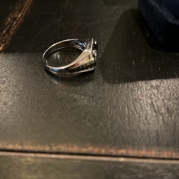 The Dansbury Mint Men’s ring. - Picture 5 of 6